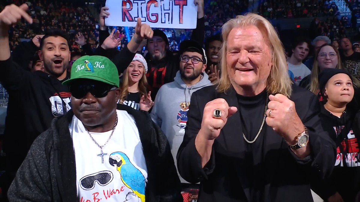 The Legends are out at #SNME!