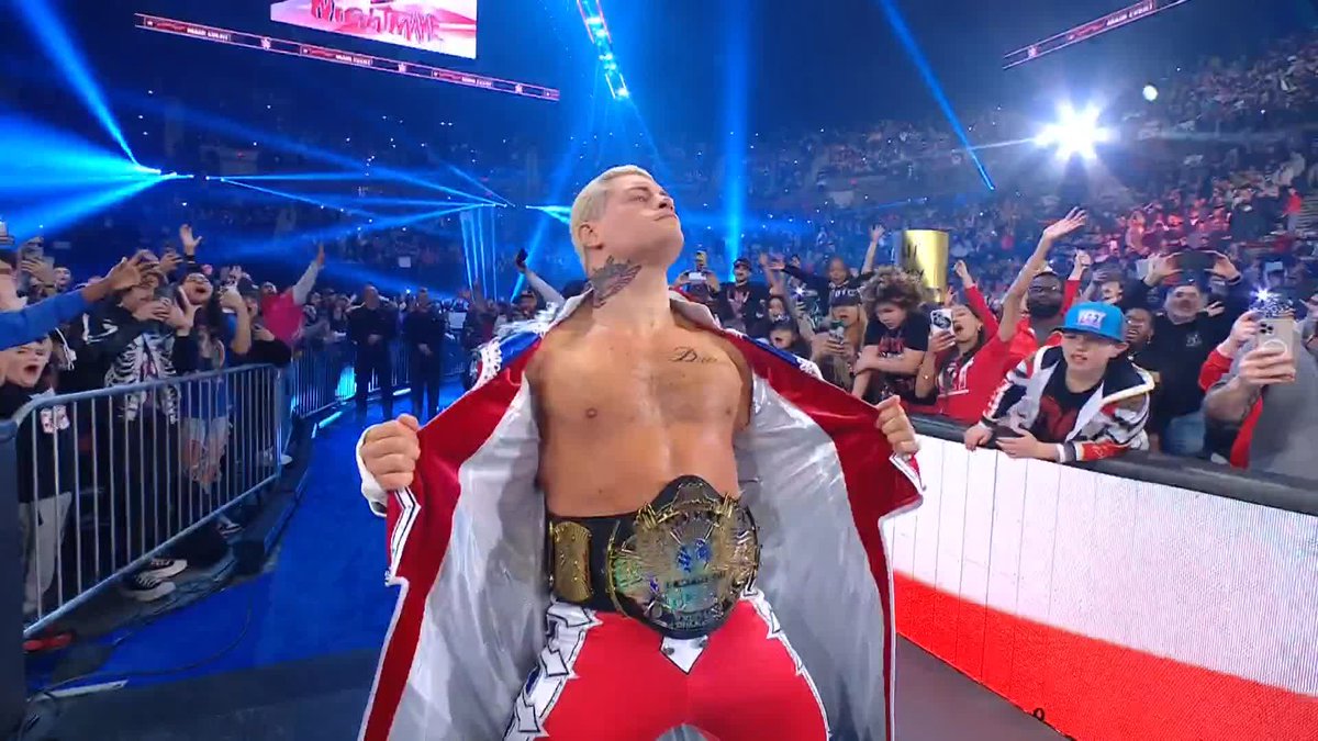 A special night, and a special moment for Cody Rhodes! 🦅 🏆 #SNME