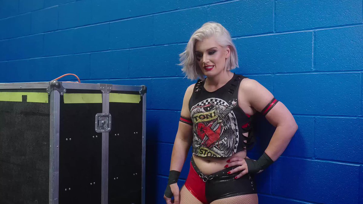 Toni Storm getting amnesia and acting as a brand new member of AEW roster... LMFAOOOOO. Then she sees Mark Briscoe and says: “I'M TONI STORM, NICE TO MEET YOU!” and Briscoe is like WTF. 😭