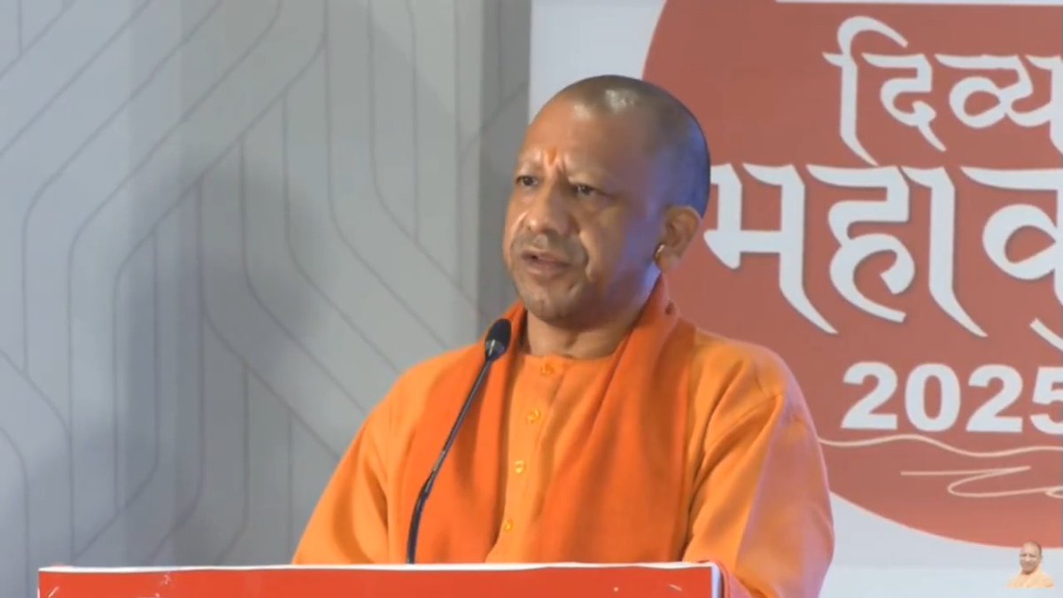 भारत की वैदिक परंपरा का ज्ञान कहीं और से नहीं आया है, किसी सरकार ने नहीं दिया है, किसी राजा-महाराजा ने नहीं दिया... यह ऋषि-मुनियों के चिंतन का परिणाम है... कुम्भ की परंपरा भी भारत की उसी चिंतनशील प्रवृत्ति का एक प्रतीक है...