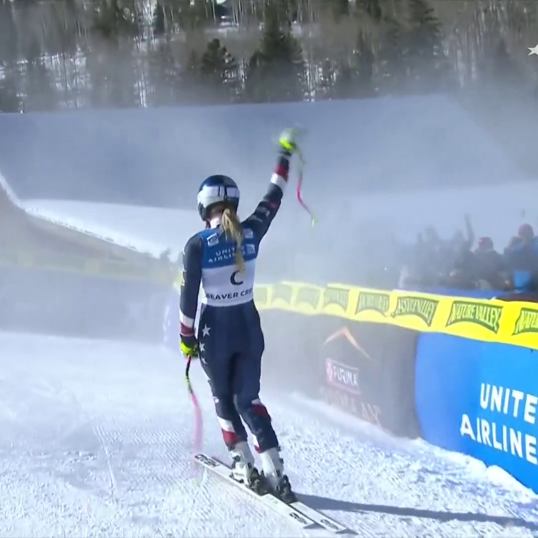 🤩 Revoilà Lindsey Vonn ! En reconnaissance, l'Américaine a assuré l'ouverture à Beaver Creek... avec la manière puisqu'elle aurait figuré dans le Top 20 si elle avait accroché un dossard ! Vonn reprendra la compétition le week-end prochain à Saint-Moritz #ChaletClub