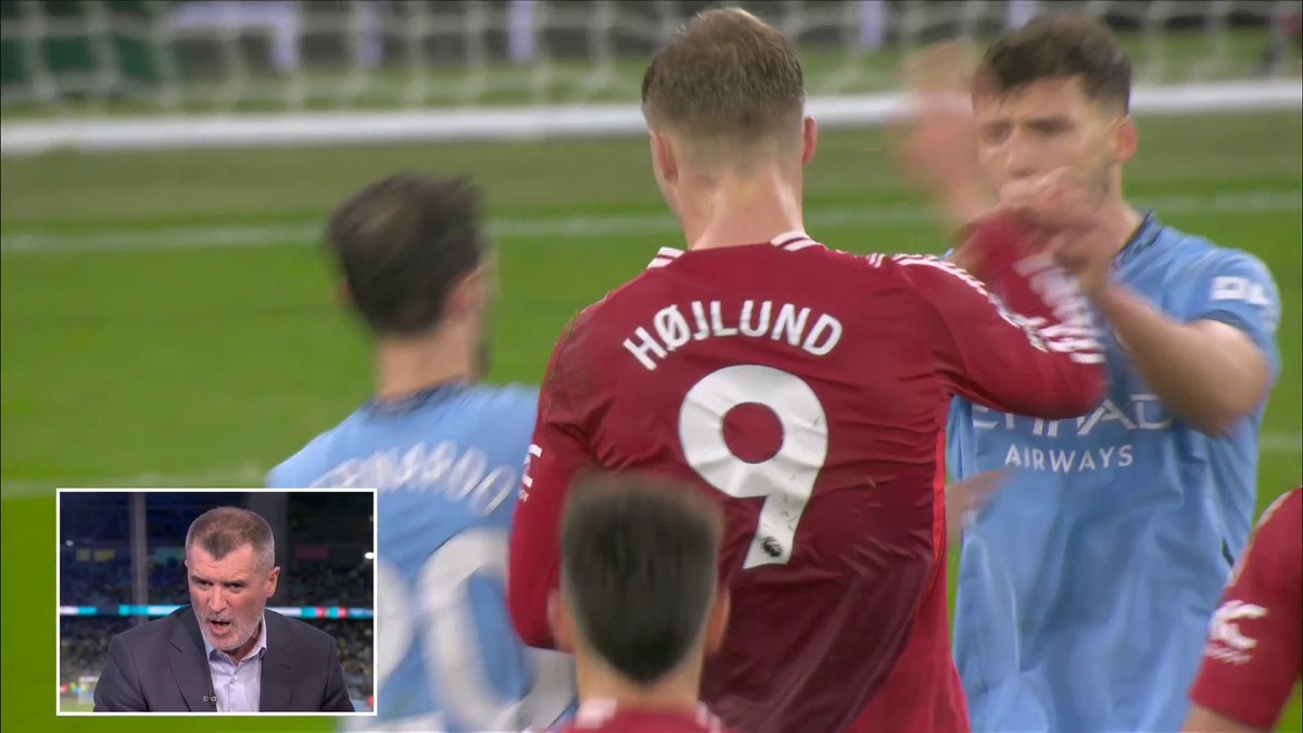 "I don't know the guy and I'm embarrassed for him!" Roy Keane is not holding back on Kyle Walker here... 😤