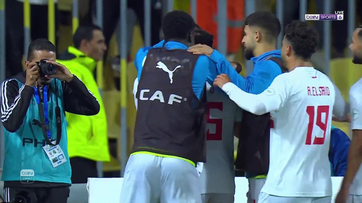 هجمة جميلة للزمالك ينهيها أحمد مصطفى زيزو بهدفٍ في شباك المصري #الزمالك_المصري #كأس_الاتحاد_الإفريقي