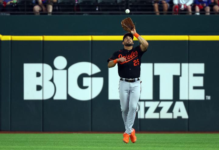 Las atrapadas de Anthony Santander son especiales. 🔥