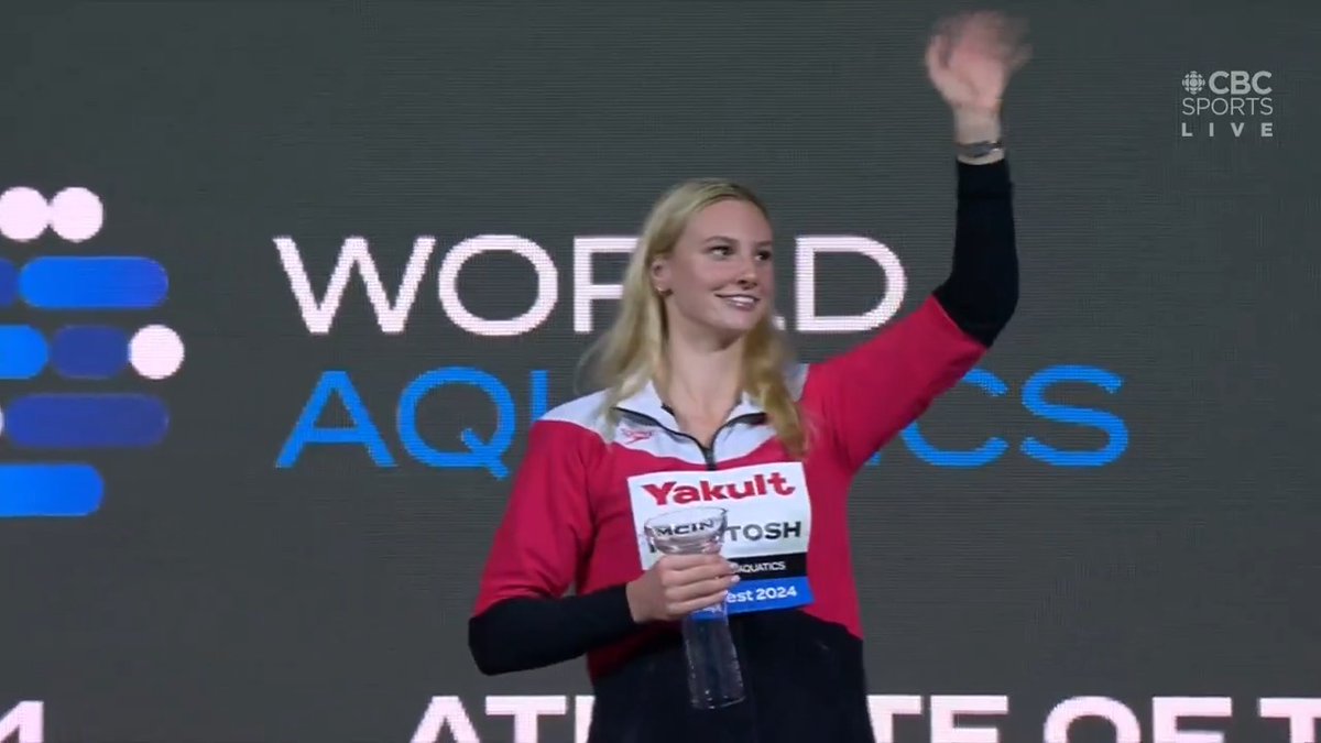 Canada’s Summer McIntosh is named World Aquatics Female Swimmer of the Year 🇨🇦🏆