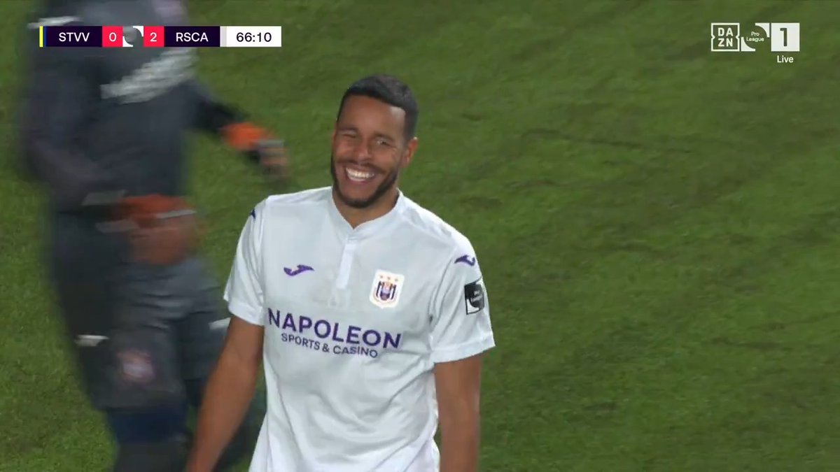🟥 | Zanka est expulsé pour cette faute sur Andrés Ferrari. 👀 #STVAND