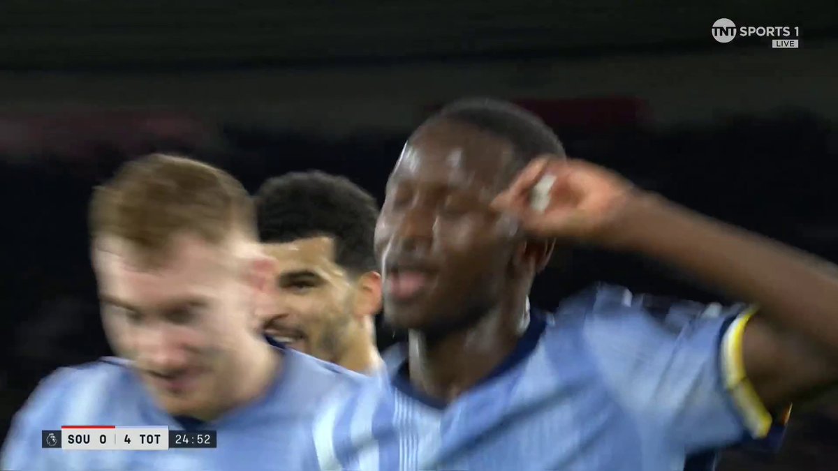 Pape Sarr dances through the defence to make it 4-0 🕺 Southampton fans are already leaving the stadium 😬 📺 TNT Sports & discovery+ UK