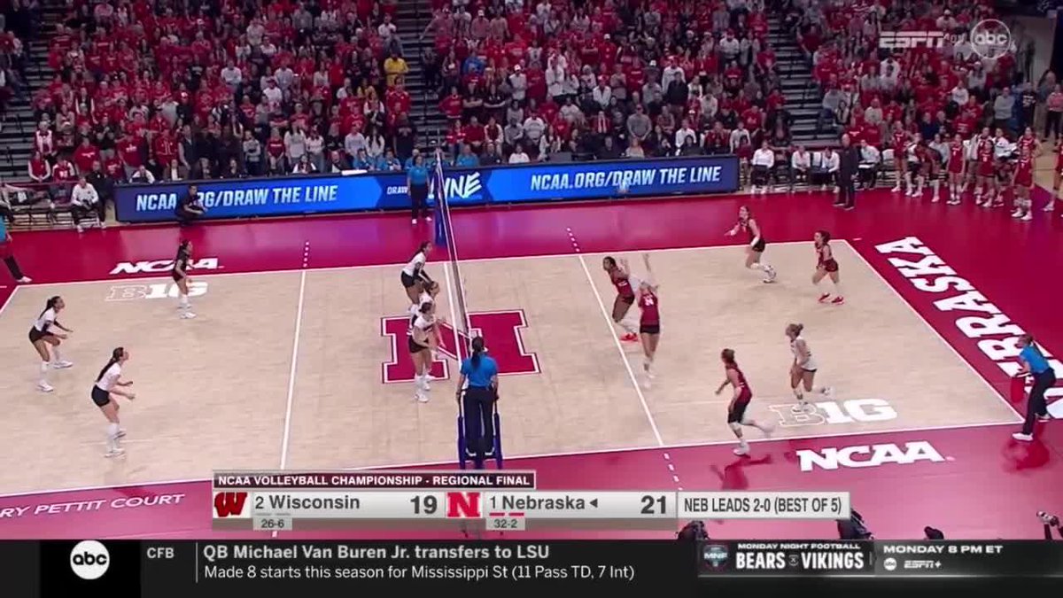 SOLO BLOCK. HARPER. MURRAY. 🤯 Harper Murray GO BIG RED!!!!