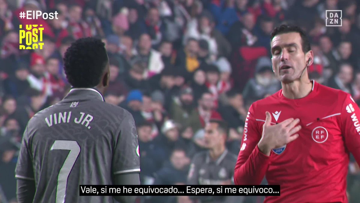 🗣️ “Escúchame, escúchame… Puede ser que me haya equivocado” La conversación entre Martínez Munuera y Vini Jr tras la acción en la que el brasileño pidió penalti de Mumin #ElPost