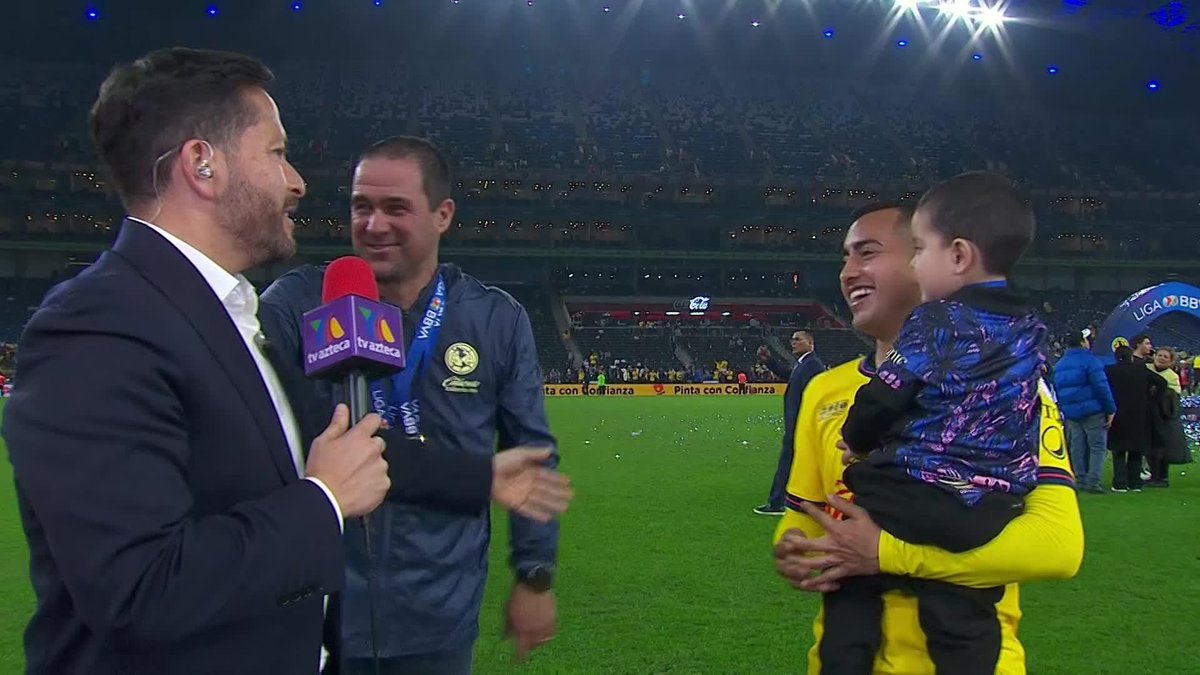 ¡HASTA EL CIELO! 🥹 Kevin Álvarez le dedica el tricampeonato del América a su padre. #HoyGana