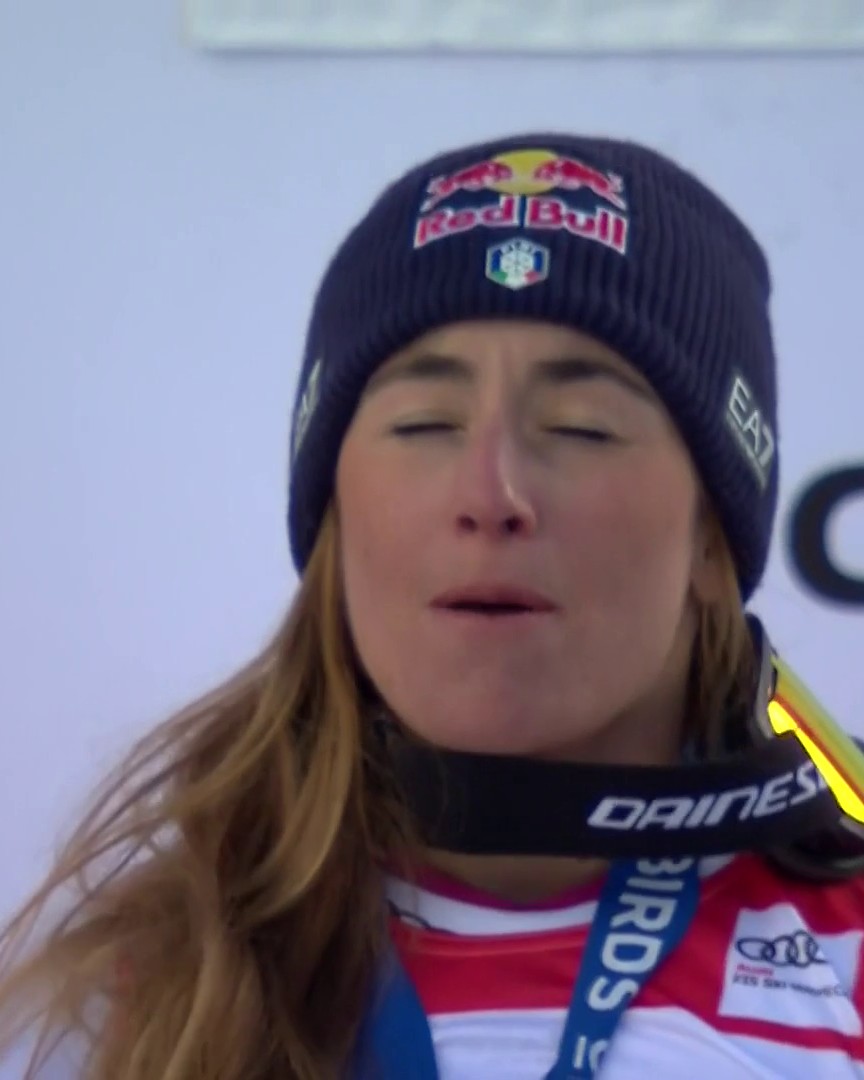 "Fratelliii d'Italiaaaa..." 🗣️🇮🇹 Cantalo forte Sofia ❤️ #Goggia #AlpineSki #Skiing #BeaverCreek