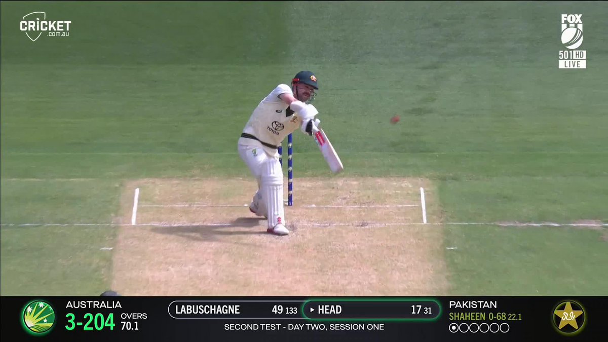 Jasprit Bumrah is good, but he cannot be Shaheen Afridi. This is how you dismiss Travis Head early in the innings. Indian bowlers should watch Shaheen's videos 🇮🇳🇵🇰🔥 #AUSvIND