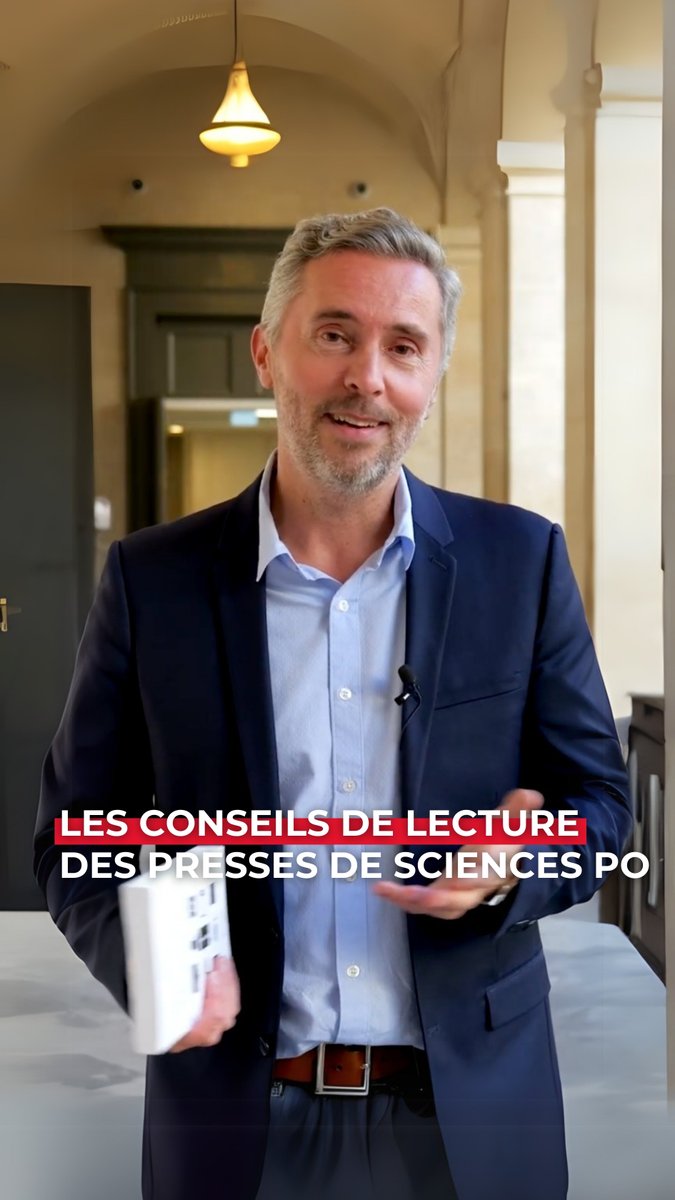 Vous cherchez votre prochaine lecture ? Découvrez les conseils de Pascal des Presses Sciences Po pour les fêtes de fin d'année 🌲 4 ouvrages incontournables à lire d'urgence 📚 1. "Faire durer les objets" 2. "L'emprise scolaire" 3. "La science politique" 4. "Espace mondial"