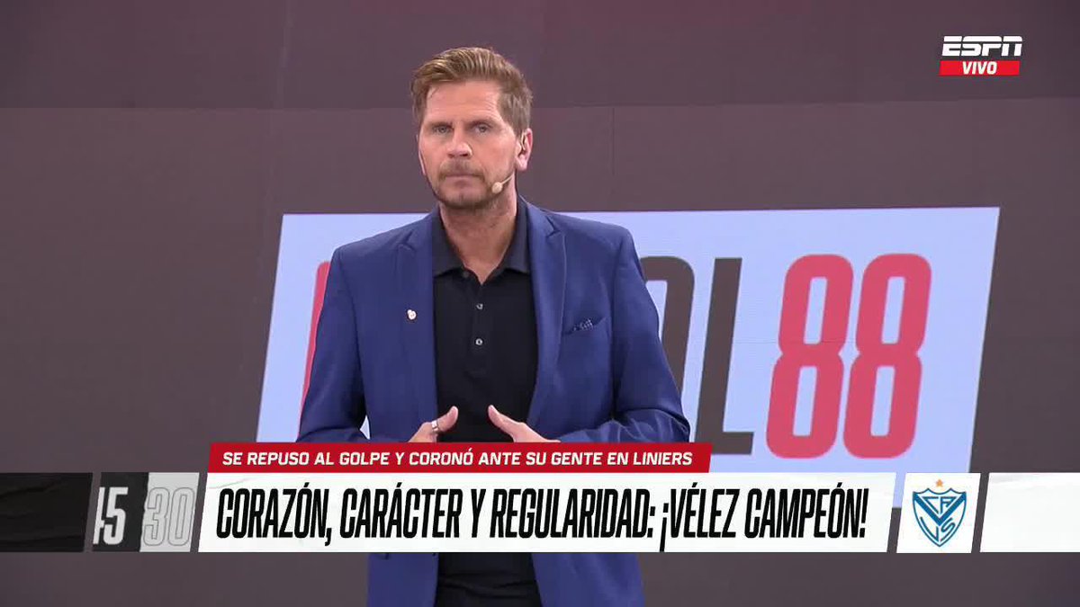 🔵⚪ ¡VÉLEZ ES EL NUEVO CAMPEÓN! El Sebastián Vignolo y su comentario en el inicio del programa para el ganador de la #LigaProfesional 2024. 📺 ¡No te pierdas #ESPNF90 en vivo por #DisneyPlus!