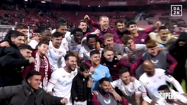 Familia roja y blanca del Sánchez-Pizjuán, Jesús Navas 🤍❤️ #Super8