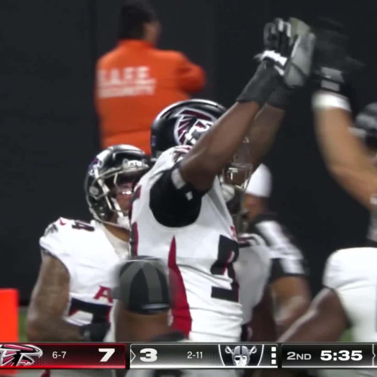 FALCONS FORCE THE SAFETY ON THE RAIDERS 😱