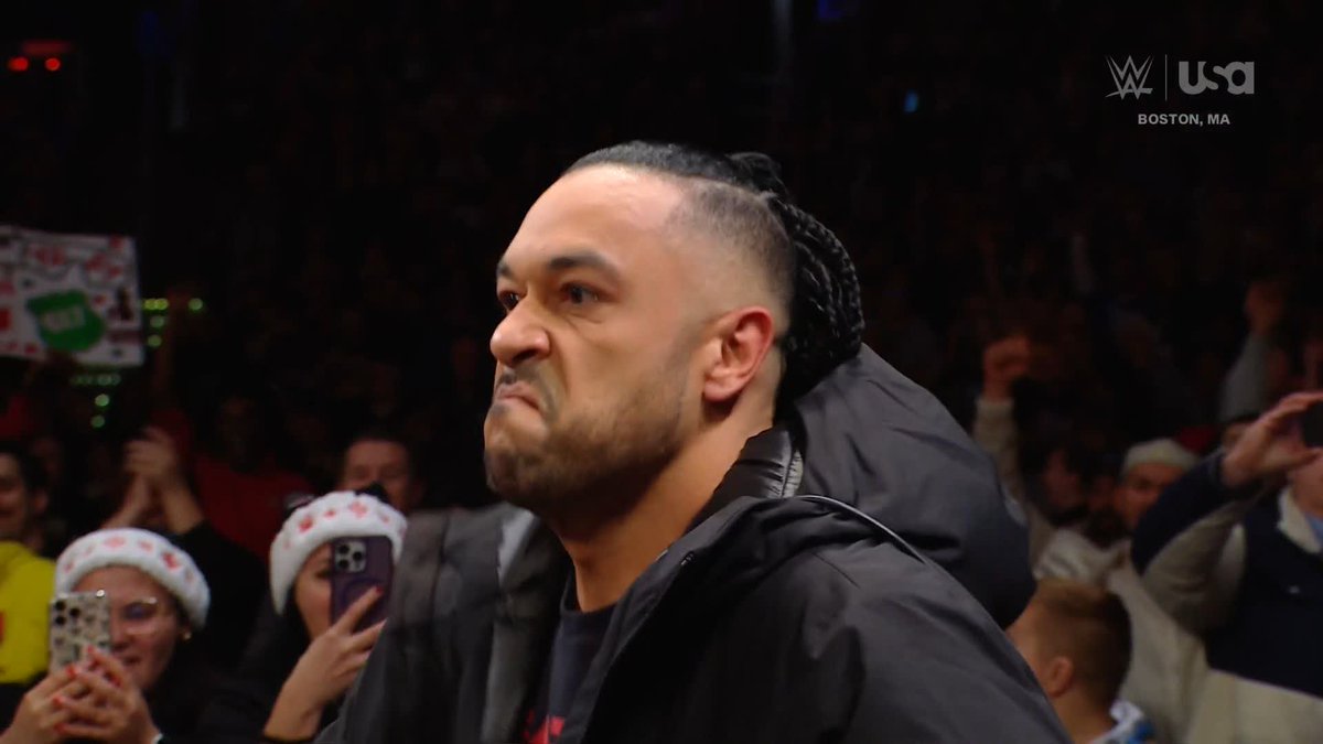 Wherever you go Finn... DAMIAN will be there. 😤😤😤 #WWERaw
