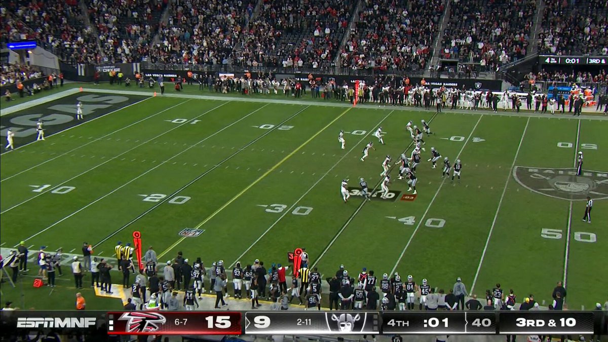 The hail mary attempt is no good! The Atlanta Falcons intercept it and get the win 🙌