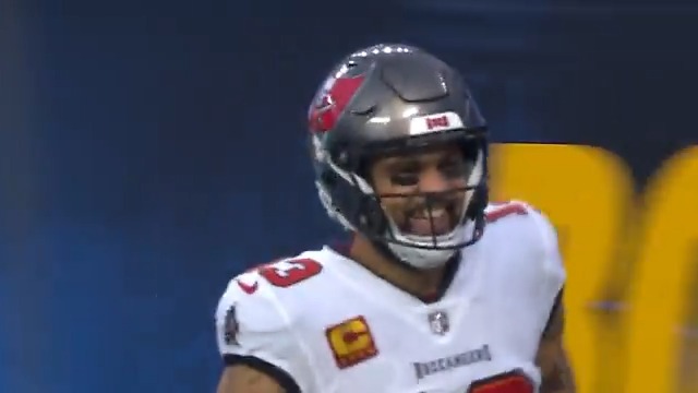 .Mike Evans got a little bit closer to keeping that 1K receiving yards streak alive with this touchdown 🔥 (by FanDuel)