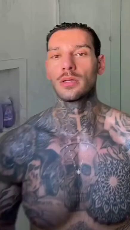 Lucas Lucco mostrou de mais no app vizinho...👀