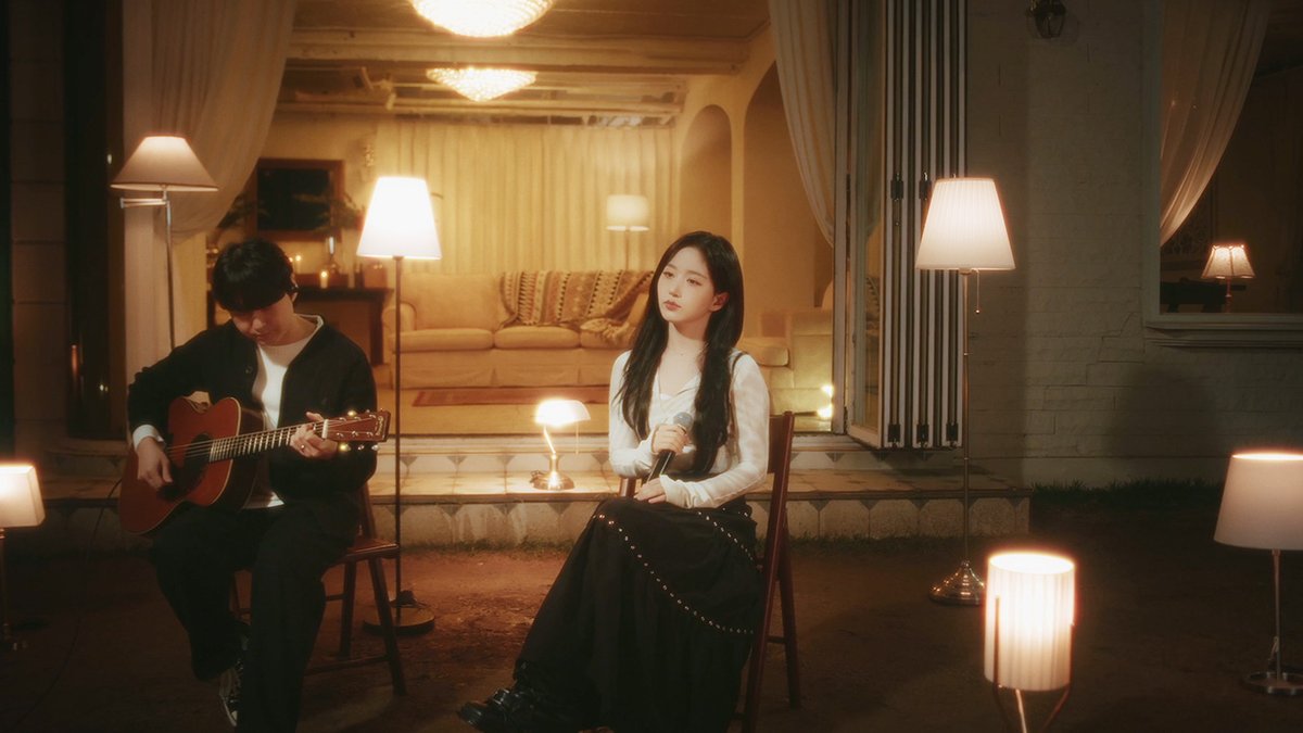 #HAEWON singing ‘Please Please Please’ by Sabrina Carpenter for her cover series, Re-MIXX 🎶