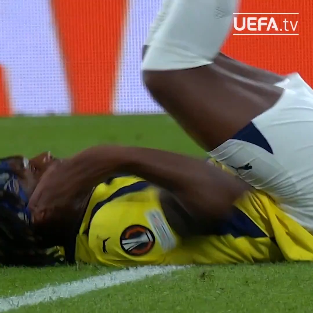 Maxi being Maxi 🤸♂️ Fenerbahçe SK | #UEL