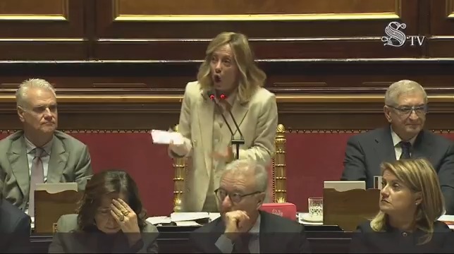 Che imbarazzo, tutti.