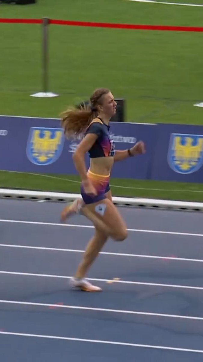 No hurdles? No problem, Femke can do it all 🔥😮💨 #DiamondLeague 💎 #SilesiaDL 🇵🇱