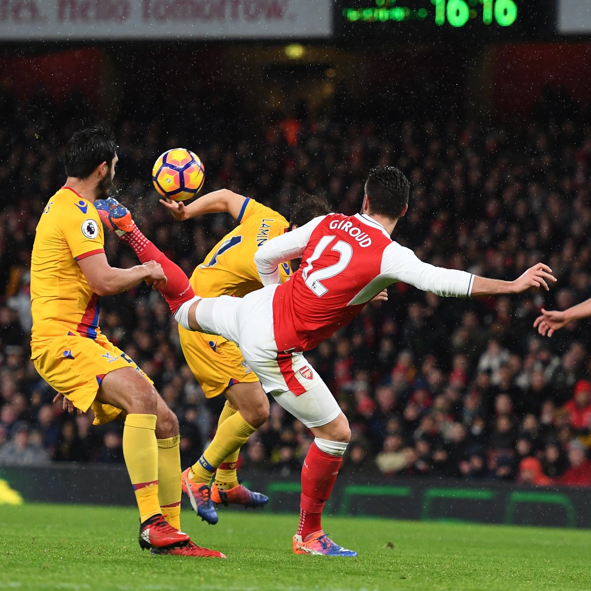 Just as you thought this move couldn't get any better... Enjoy six of our best against Crystal Palace from over the years 👇