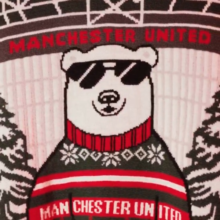 Christmas jumpers: United edition 😍🎄 🔔 Get your order in by midnight Thursday 19 December for guaranteed Christmas delivery, UK only 👇 #MUFC