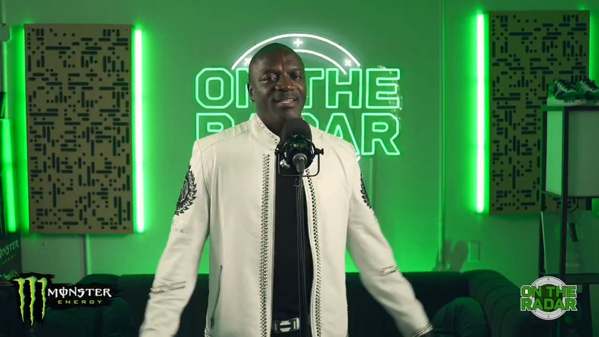 The AKON "Beautiful Day" Live On The Radar Performance