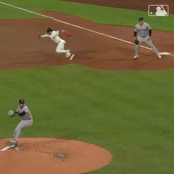 If you wanna know how bad Austin wells is just think that the Red Sox stole 9 bases on Trevino and Aaron Boone didn’t even think about bringing wells in 😭