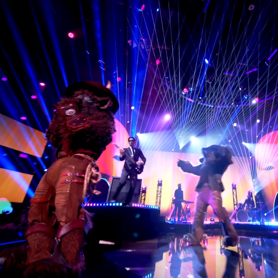 This trio has been putting their own style on our favorite tunes this season, what's not to love? ❤️🔥 #BuffaloMask #TheMaskedSinger