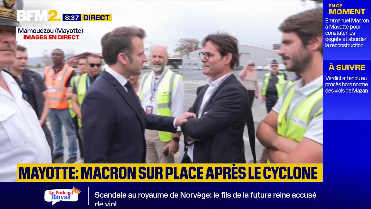 Le chef de l'État Emmanuel Macron est arrivé à Mayotte pour constater les dégâts après le passage du cyclone Chido