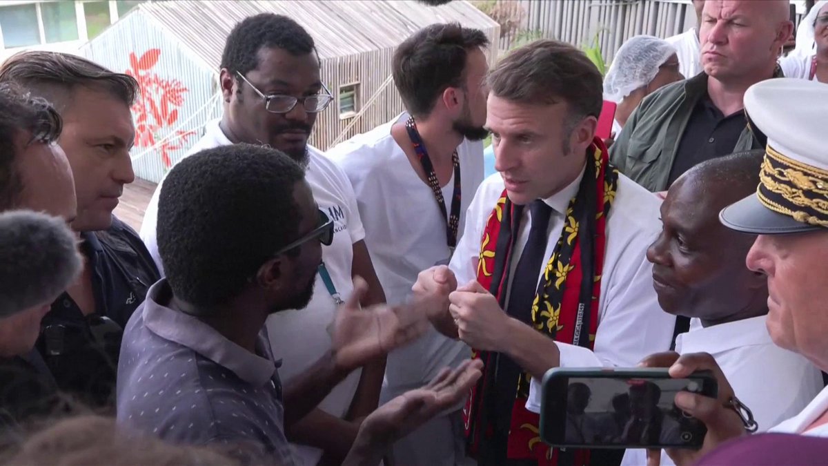 💬 "L'eau n'y est pas, aucun service n'est là, après six jours c'est normal?" La colère d'un habitant de Mayotte face à Emmanuel Macron