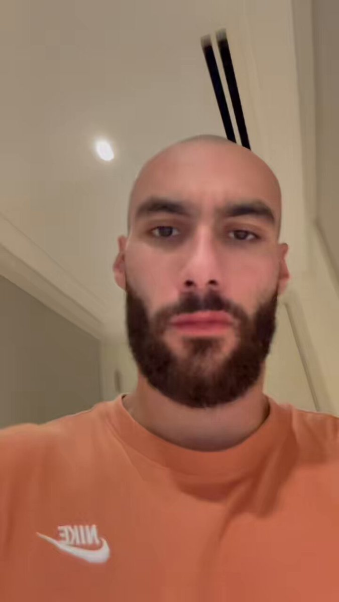 Kash ne ment jamais. Fucking bitches. Ecrivez le sur votre front.