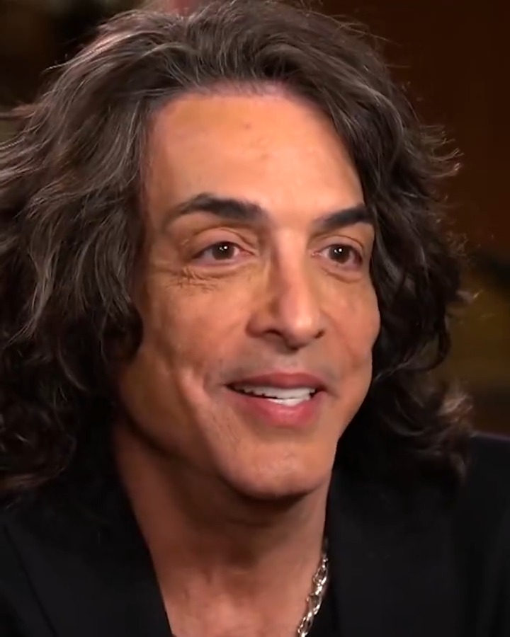 The holidays are all about family. Watch as Paul Stanley talks about his family and the biggest lessons he's learned from his marriage.