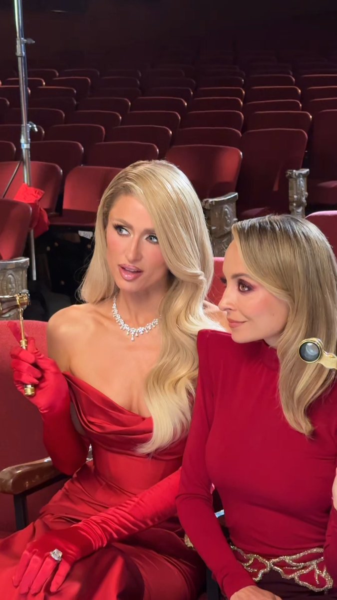 Nicole and I are sliving for how much you all love Paris and Nicole: The Encore 🩷 Only on Peacock: ✨👯♀️✨ #Sanasa #ThatsHot