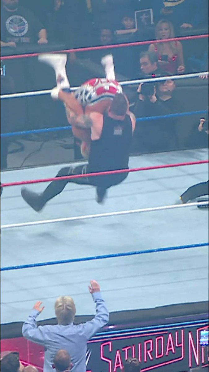 This maniac couldn't leave #SNME without delivering a Piledriver to Cody Rhodes for no good reason... 🤦