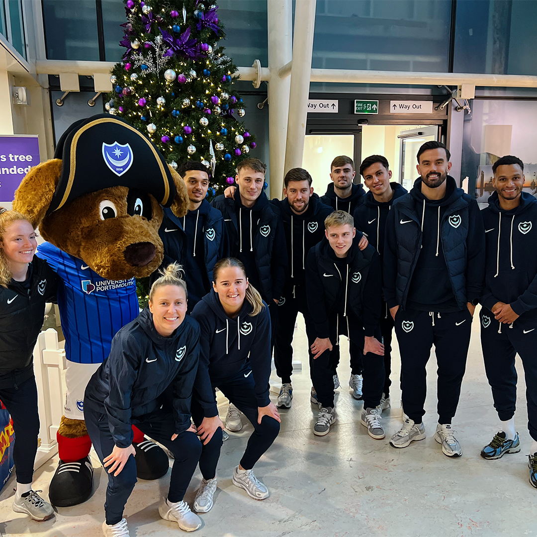 💙 Spreading the festive cheer at QA Hospital this Christmas. Portsmouth Hospitals University NHST // #Pompey