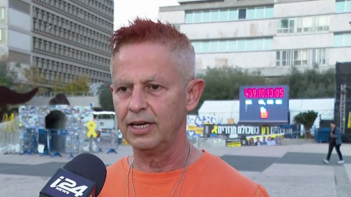 "Je veux dire aux Français et aux Occidentaux à travers le monde, il n'y a pas de temps aujourd'hui pour rester immobile ou d'être contre Israël car si vous êtes contre Israël, vous êtes pour le Hamas" Oncle de Yarden Bibas, père de Kfir et Ariel Bibas