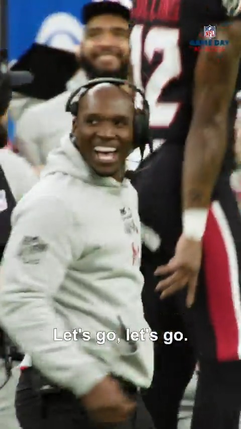 DeMeco Ryans got hype after Derek Stingley Jr. pulled off one of the nicest INTs of the year 🗣️
