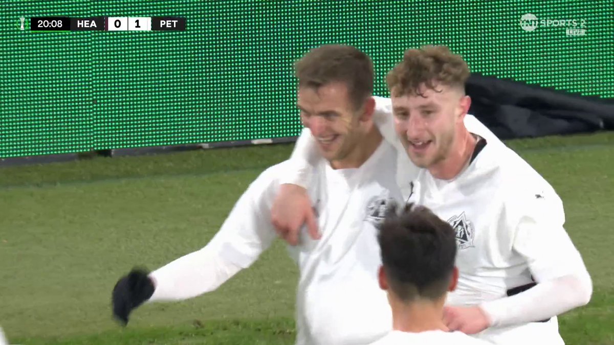 "An absolutely terrible goal for Hearts to lose." Sergiu Platica sends Petrocub into the lead after his goal is allowed to stand at Tynecastle Park! 🙌 📺 TNT Sports &amp; discovery+ UK