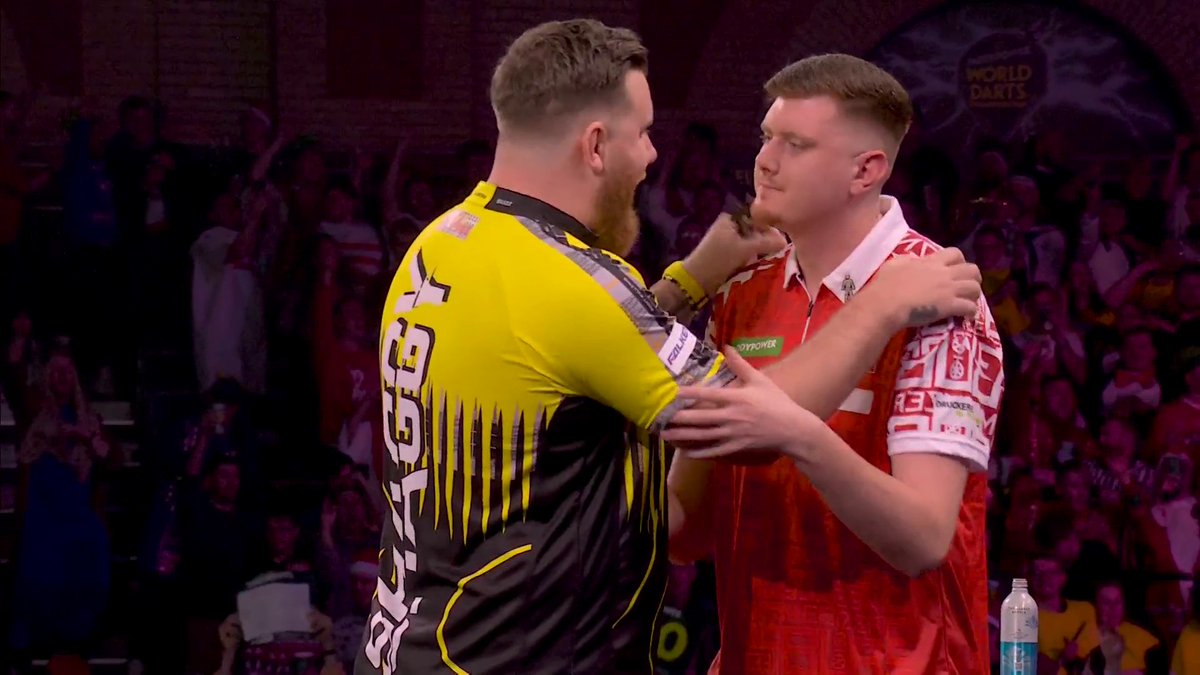 WHAT.A.MATCH!!! SCOTT WILLIAMS WINS A SUPERB GAME OF DARTS! 😲🤩