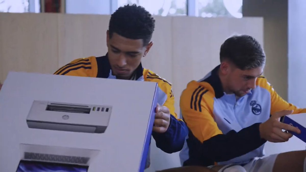 Nuestros jugadores reciben un regalo de parte de HP 💻🖨️ #HPAIPC | #HPSmartTank