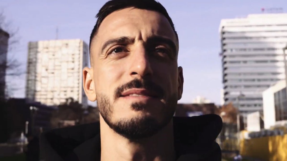Hace unos meses, él marcaba los goles. Ahora los va a comentar ⚽🎙️ JOSELU MATO DEBUTA EN DAZN CON EL REAL MADRID - SEVILLA 🙌 Vívelo este domingo a las 16:15h:
