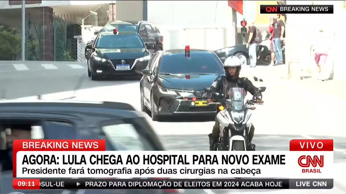 O presidente Lula foi fazer uma tomografia. Essa é a sua comitiva. Coisas assim explicam perfeitamente porque o rico Brasil é um país tão pobre, desrespeitoso e explorador de seus cidadãos. Não se trata da cena em si, mas do que ela representa.