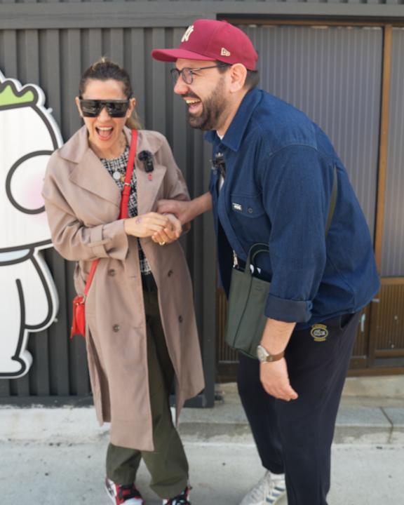 Quien pudiera ser las calles de Corea para que Damián Betular y ᒎ 𝗠𝗘𝗡𝗔 te recorran con la guía de la uno liry onni. ANOTEN: ¡la temporada 2 de El juego del calamar llega el 26 de diciembre! 🦑🇰🇷