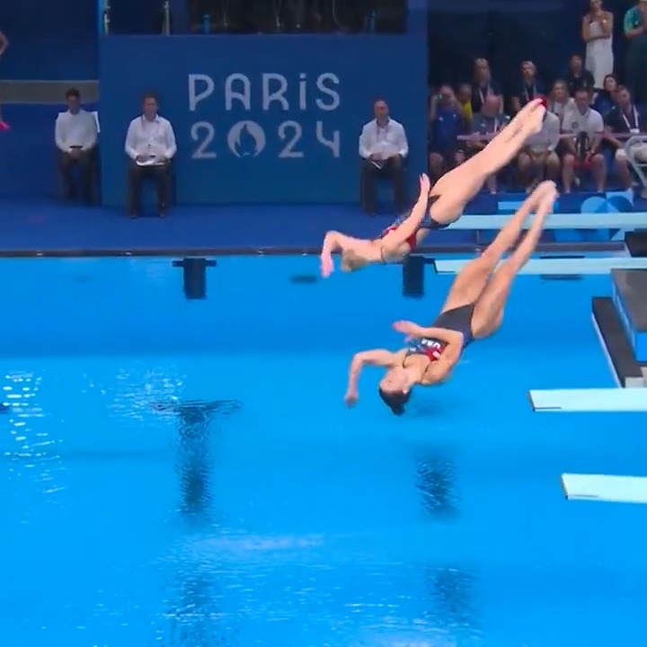 First of many for Team USA 🇺🇸 Divers Kassidy Cook and Sarah Bacon clinched the first U.S. medal of Paris 2024, earning silver in the women's 3m synchro.