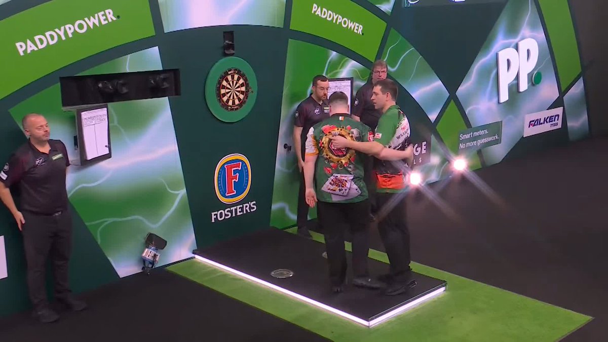 SLEVIN ADVANCES! Dylan Slevin wins the all Irish battle, as he beats compatriot William O'Connor 3-1 and sets up a tie with Dimitri Van den Bergh in the second round! 📺 #WCDarts